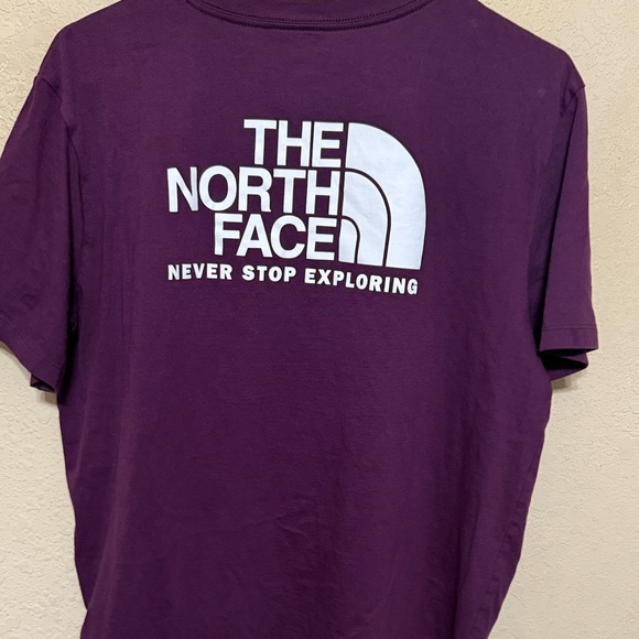 The North Face Purple T-Shirt - Picture 3 of 3